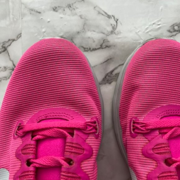 Nike Sneakers Size 8 Hot Pink - Picture 2 of 7